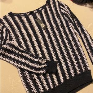 Navy/white Theory top